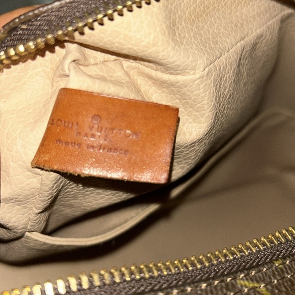 Louis Vuitton Monogram Trousse Toilette 28 - Picture 12 of 12